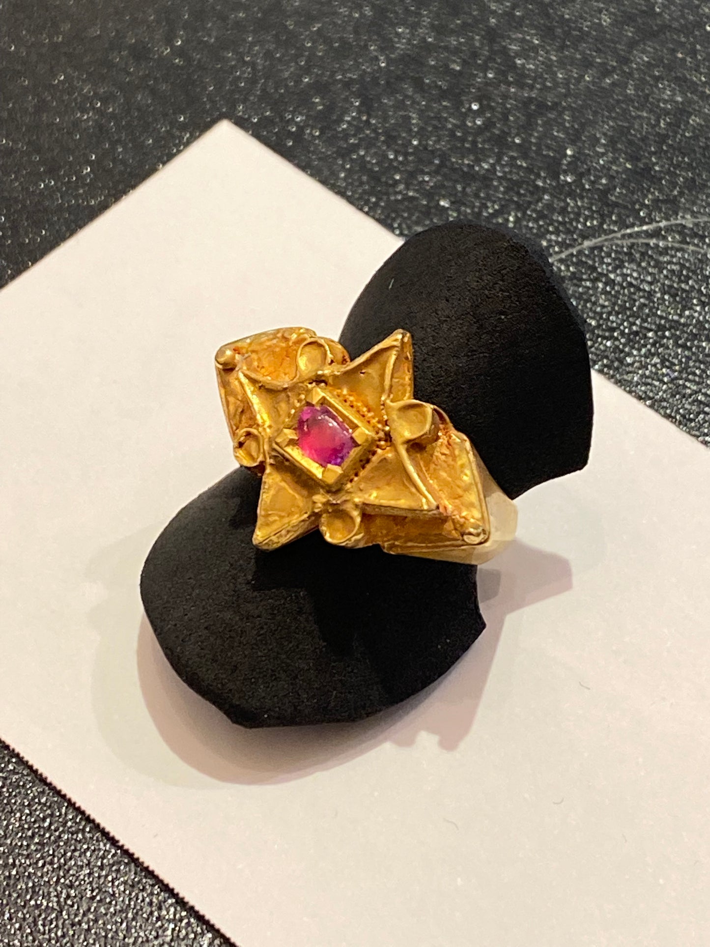 Bague ancienne du Rajasthan et rubis sur Or