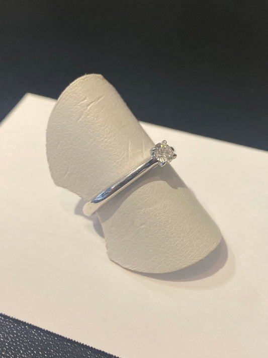 Bague diamant 0.2 carats sur or 18 carats de la marque Bucherer