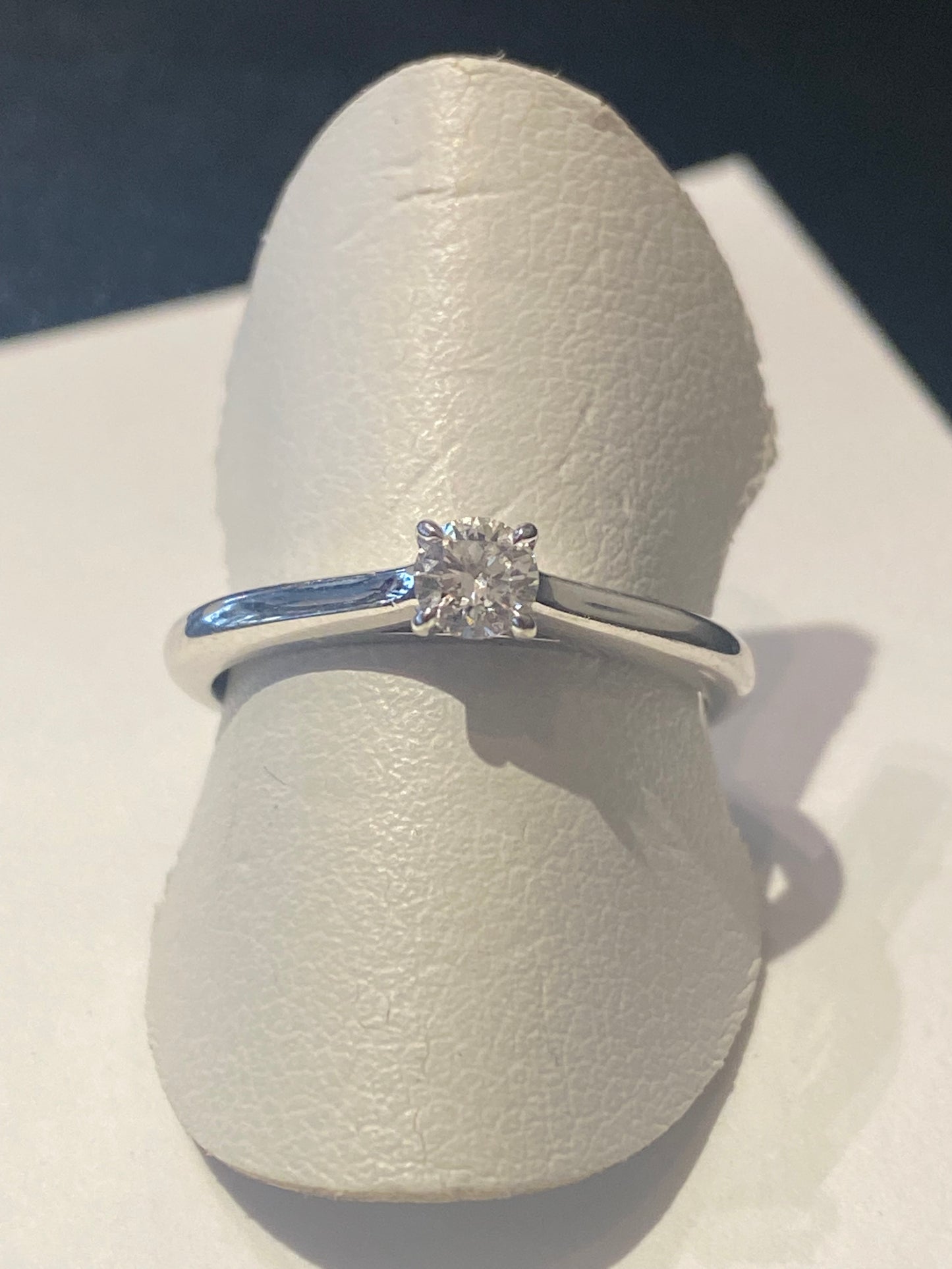 Bague diamant 0.2 carats sur or 18 carats de la marque Bucherer