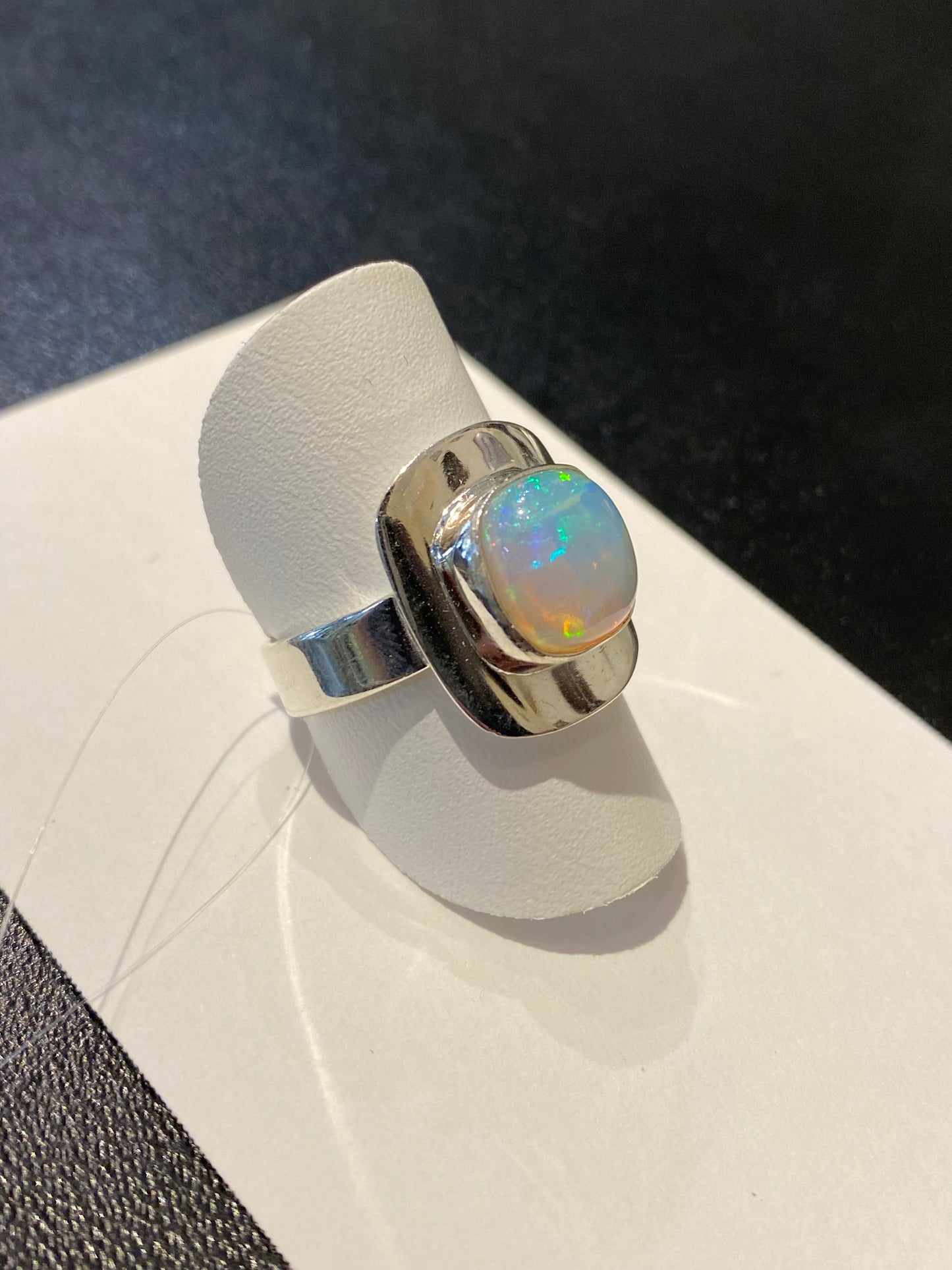 Bague opale d'ethiopie sur argent