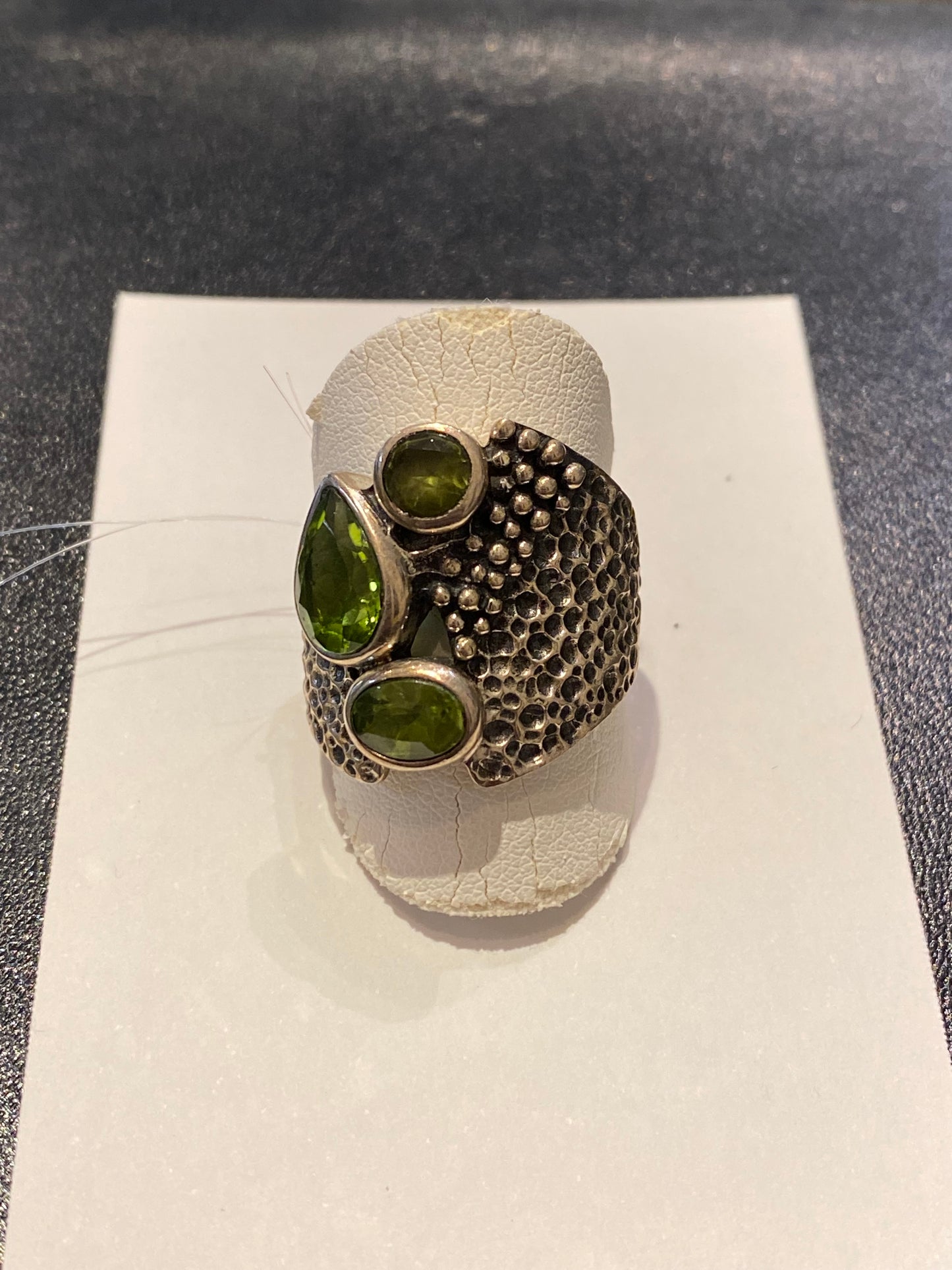 Bague péridot sur argent