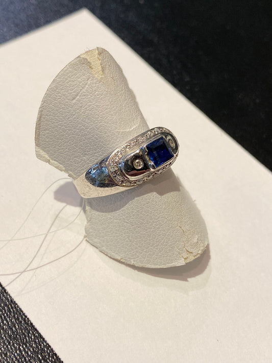 Bague saphir et diamants sur argent