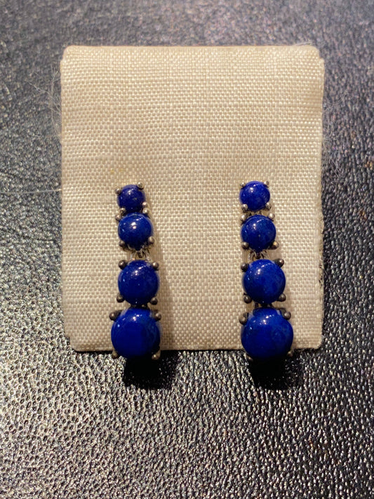Boucles d’oreilles avec lapis-lazuli sur sur argent