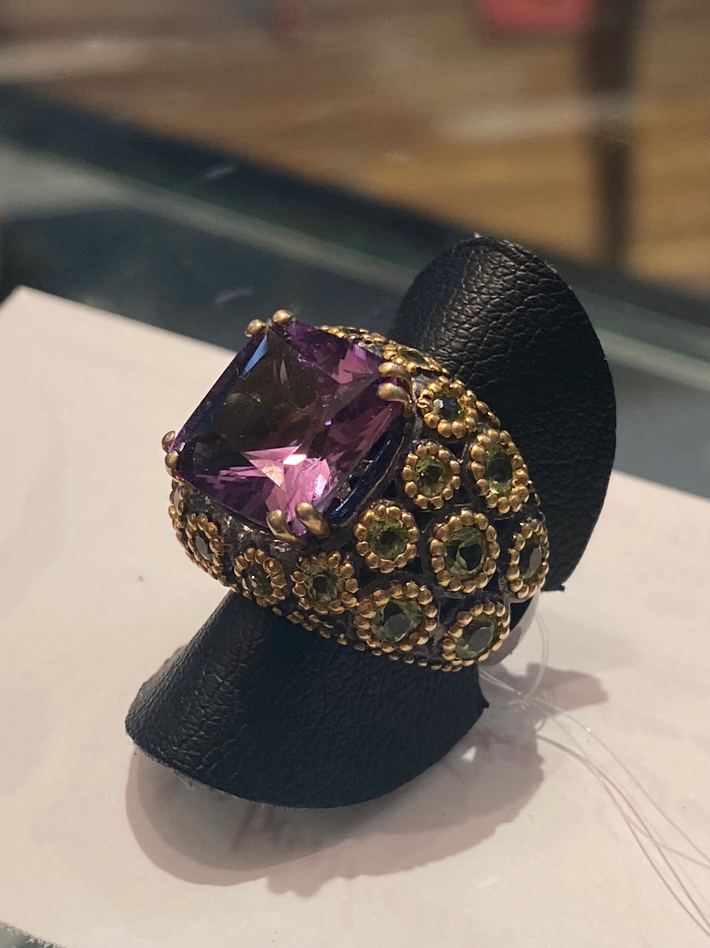 Bague création améthyste péridots argent